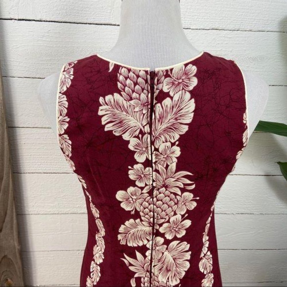 SOLD. Vintage Iolani Young Hawaiian MuuMuu 2000 - Picture 5 of 8